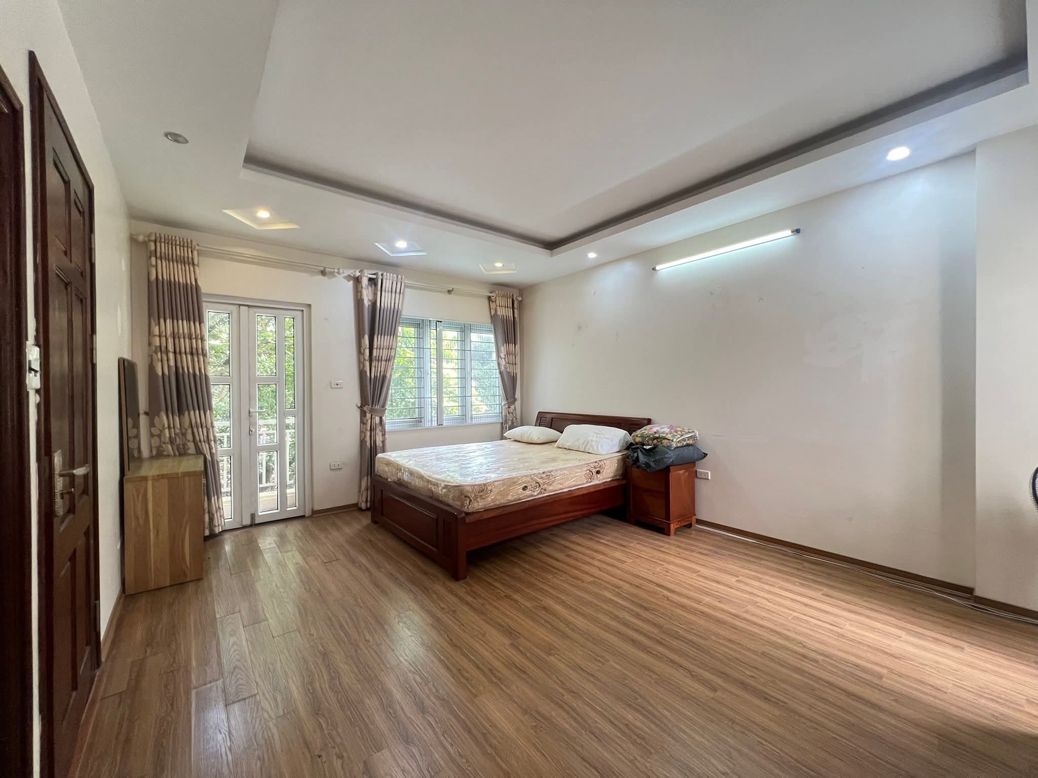 Căn duy nhất đẹp long lanh Xuân Đỉnh, Hà Nội nhà 5 tầng 42m, mặt tiền 6m Giá bán 8.5 tỷ