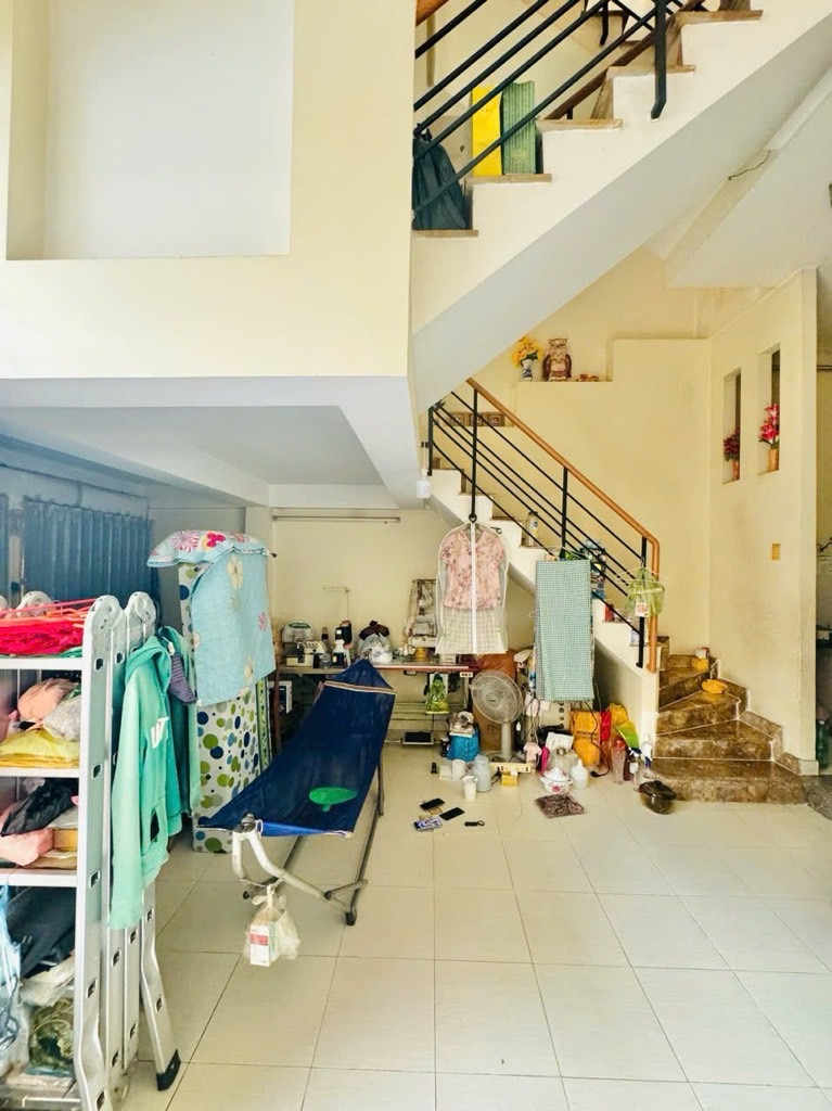 Nhà hiếm ngang 6m Nguyên Hồng, BTCT 66m2, gần sân bay và Q1, Chỉ 6tỷ98