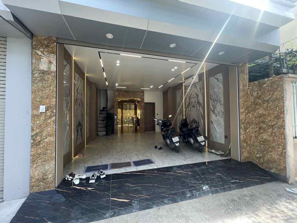 nhà đẹp Hồng Tiến, 45m x 6 tầng, mặt tiền 5m, gara ôtô, full nội thất