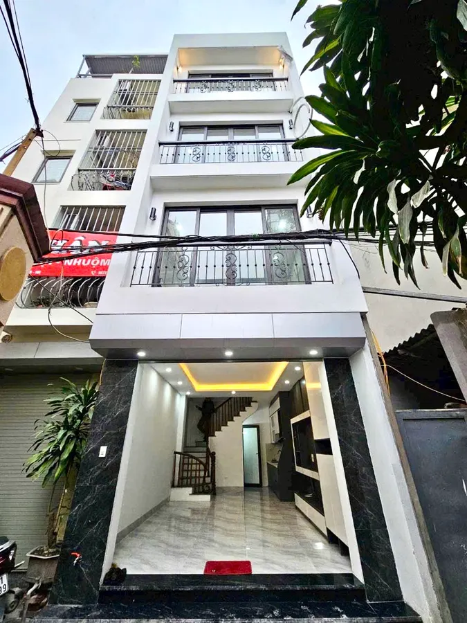 NHÀ MỚI ĐẸP Phố Ngọc Lâm 33m2 X 5 tầng X 7.3 tỷ Long Biên Hà Nội.