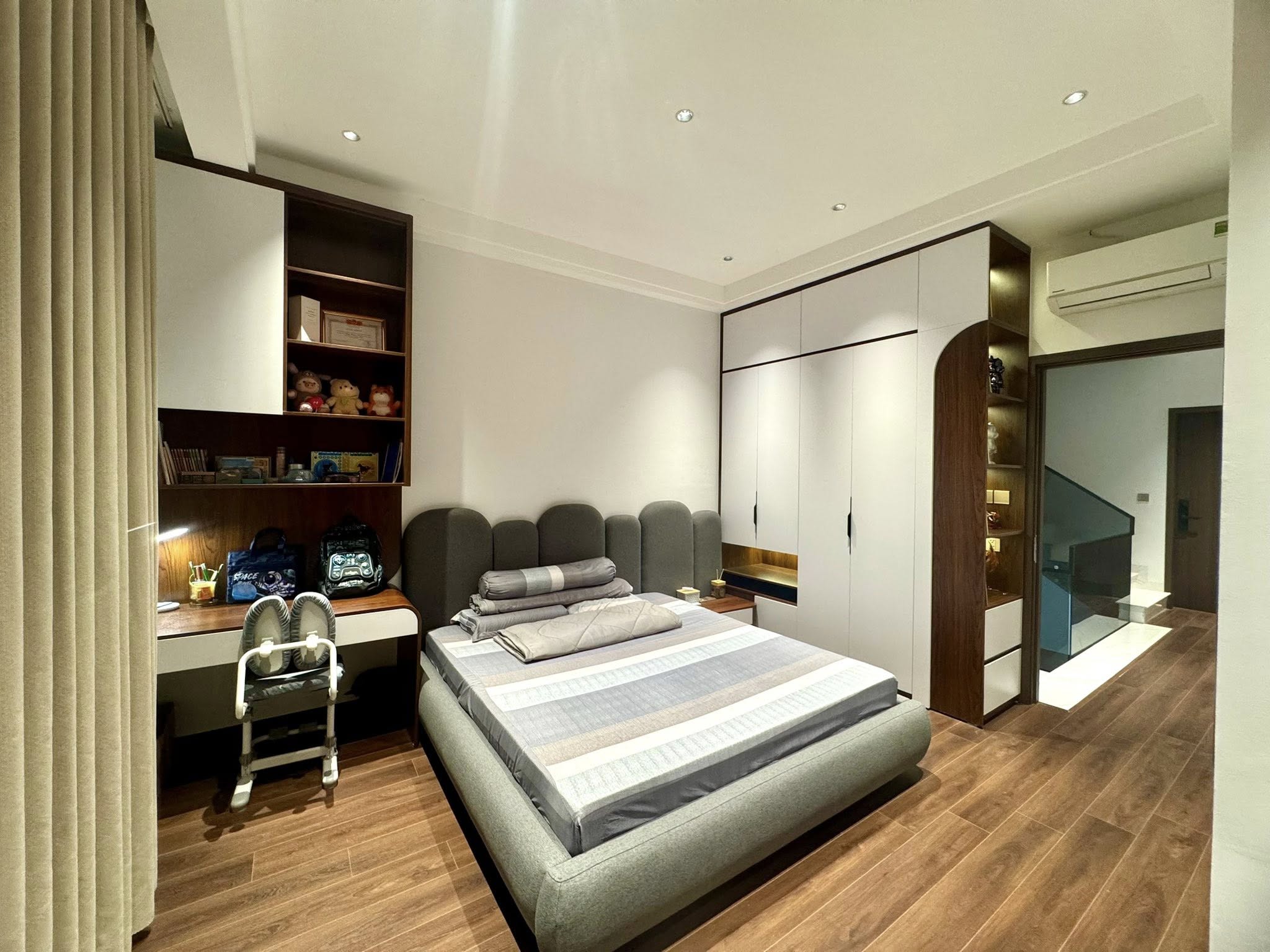 Nhà phân lô Bạch Đằng – Tây Kết 72m², gara ô tô, mặt tiền rộng hiếm có, trung tâm Hoàn Kiếm