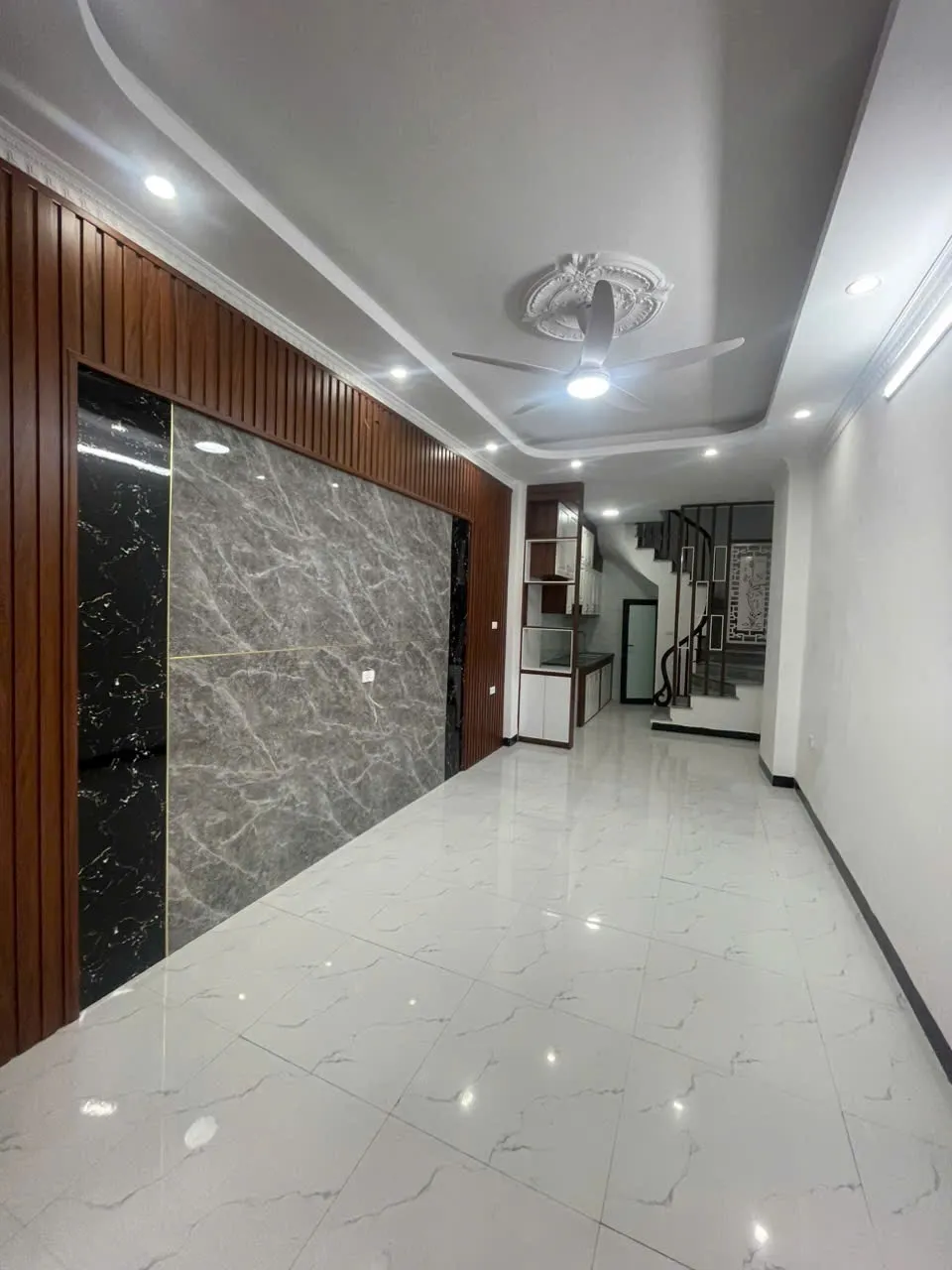 BÁN NHÀ MỚI XÂY 5 TẦNG – BÁT KHỐI, LONG BIÊN – NGÕ Ô TÔ – GIÁ CHỈ 5,5 TỶ