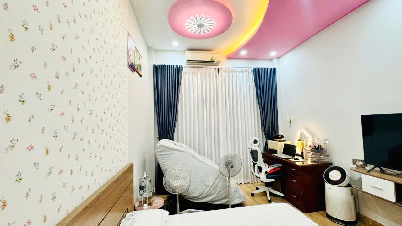 Nhà mới 4 tầng MT đường nội bộ P. Chánh Hưng. Giá 10tỷ 50triệu TL