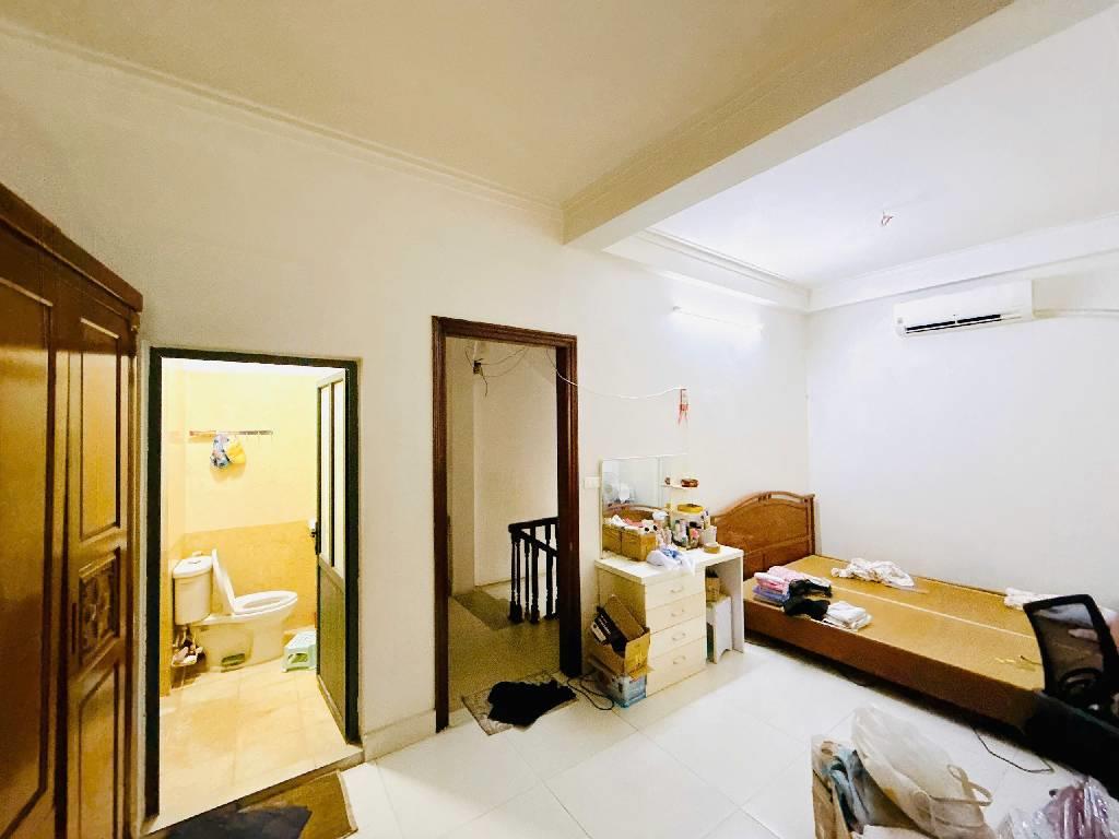 Bán nhà 36m2, 5 tầng, ngõ rộng, gần ô tô tránh tại Cổ Nhuế