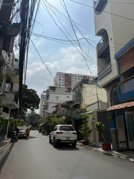 DÒNG TIỀN 60TR/THÁNG - Căn hộ dịch vụ 6 tầng mới đẹp ngay gần HỌC VIỆN CÁN BỘ - BT - (5x20m)- 15 PHÒNG MỚI ĐẸP FULL NT