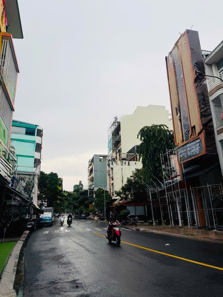 TÂN PHÚ - NHÀ ĐẸP CHÍNH CHỦ – GẦN 90M² – MT KINH DOANH ĐỈNH - 16.X TỶ.