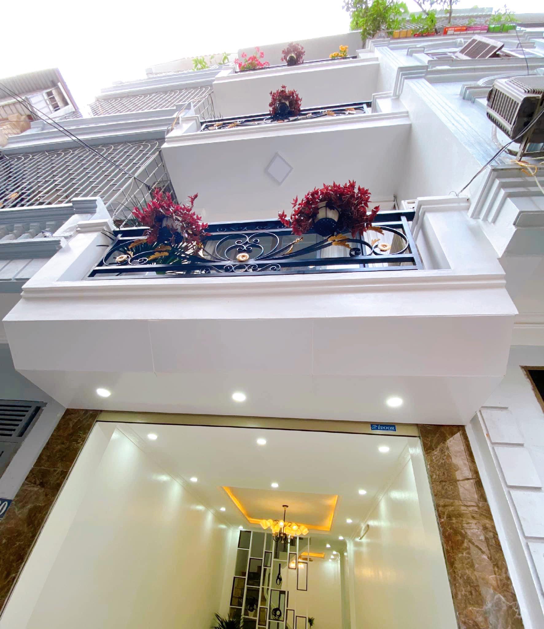 NHÀ MỚI ĐẸP – Ở NGAY CẠNH NHỔN