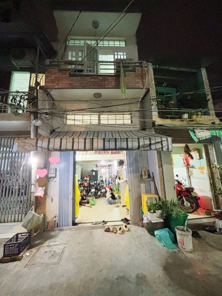 Bán nhà 3 tầng 29m2, Bình Trị Đông, Gần Đại Lộ Tên Lửa, Aeon Mall, chỉ hơn 3 tỷ
