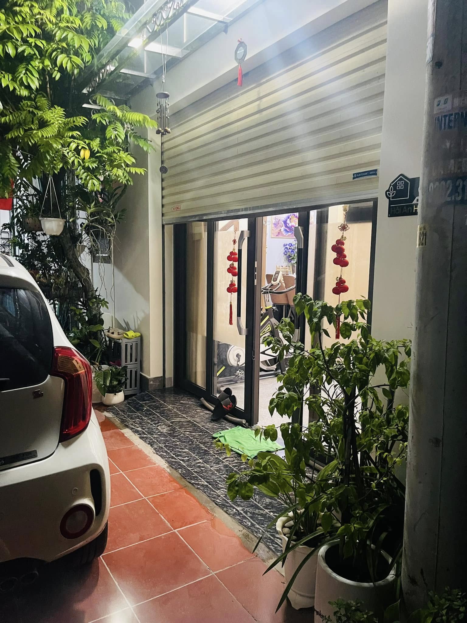 Bán nhà mặt phố Trần Đại Nghĩa, Hai Bà Trưng – Lô góc 2 mặt thoáng, vỉa hè rộng, ô tô đỗ cửa, kinh doanh đỉnh.