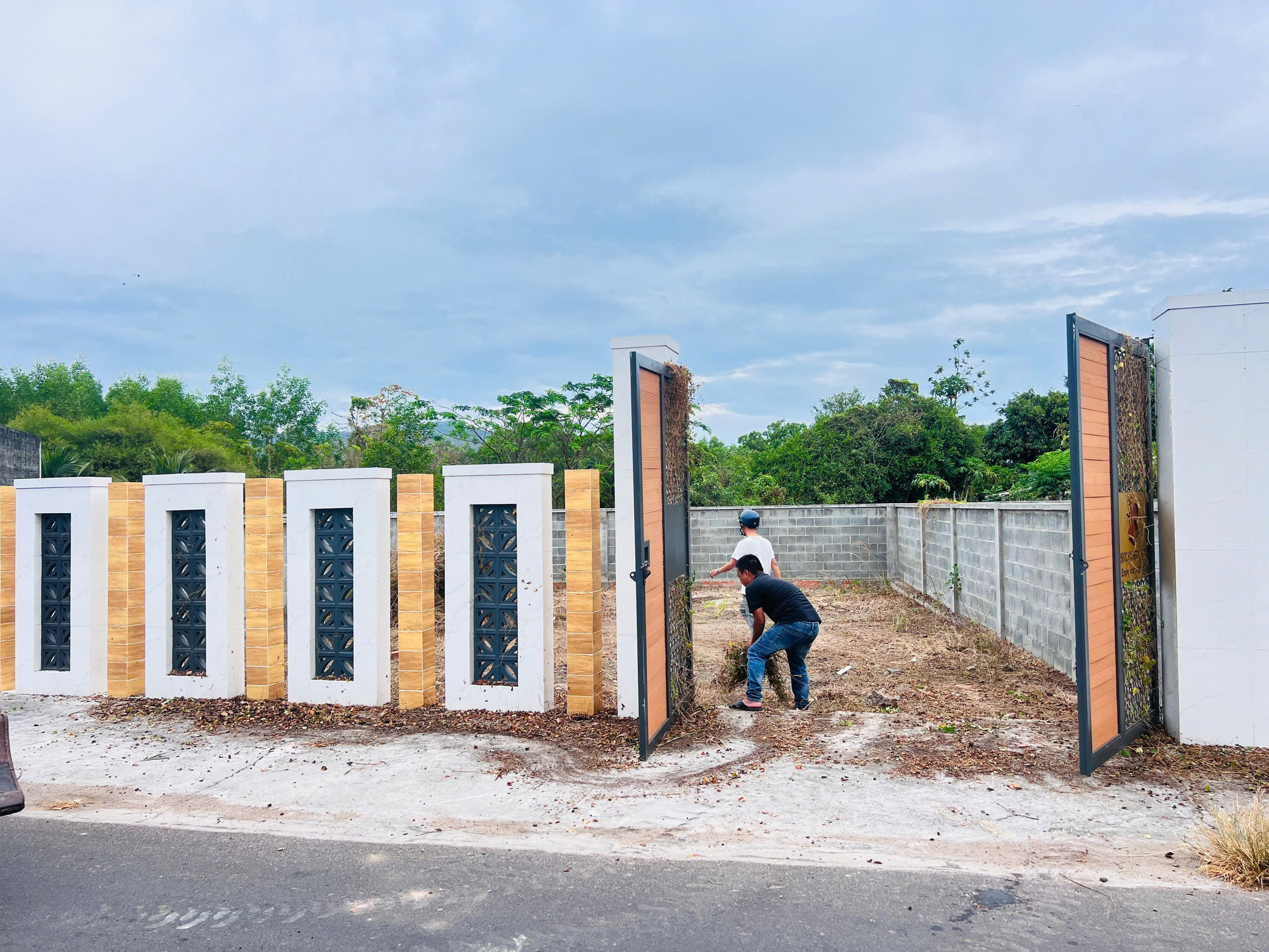 SIÊU PHẨM ĐẤT ĐẸP - GIÁ TỐT - Vị trí ĐẮC ĐỊA TẠI : Phước Hải- Long Đất - Bà Rịa Vũng Tàu