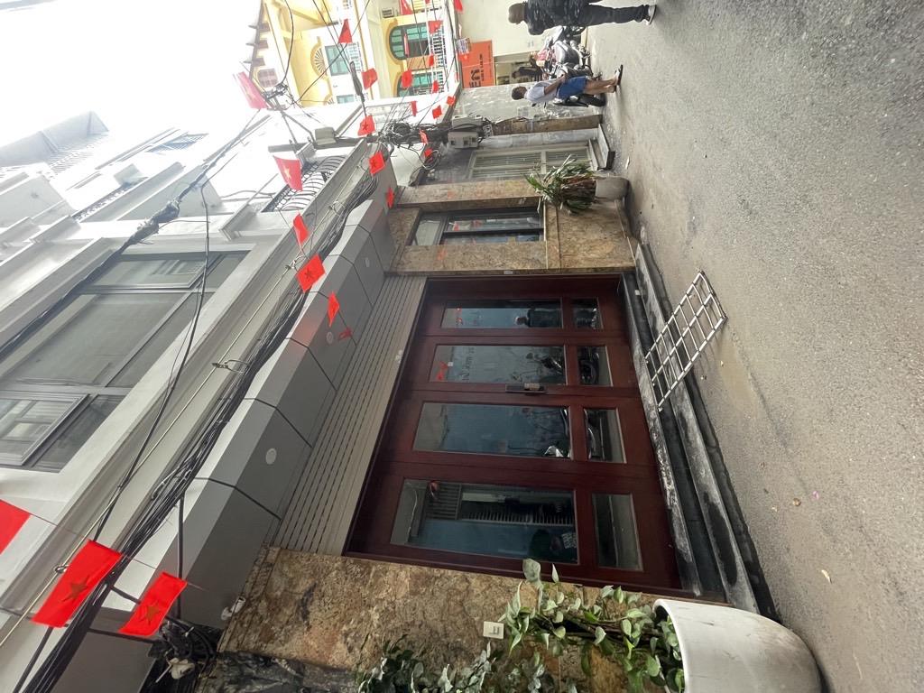 Bán nhà Thuỵ Phương 38m2, 5 tầng mới, ô tô đỗ sân riêng