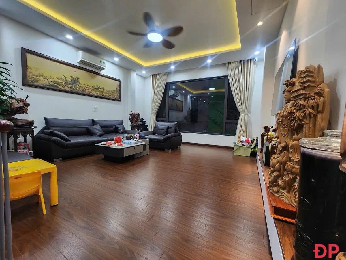 BÁN NHÀ DT 46M, 5 TẦNG, Ở NGAY, NỘI THẤT XỊN,NGÕ THÔNG,SÁT PHỐ,Ô TÔ TRÁNH PHỐ MẠC THÁI TỔ.