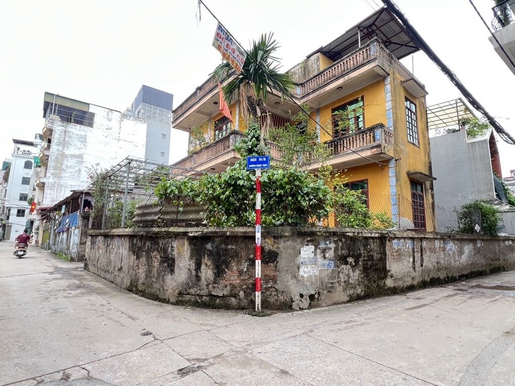 Bán nhà Gia Thượng, Ngọc Thuỵ, gần cv 33m x 5T oto đỗ cửa nhỉnh 7t còn tl. LH 0936123469