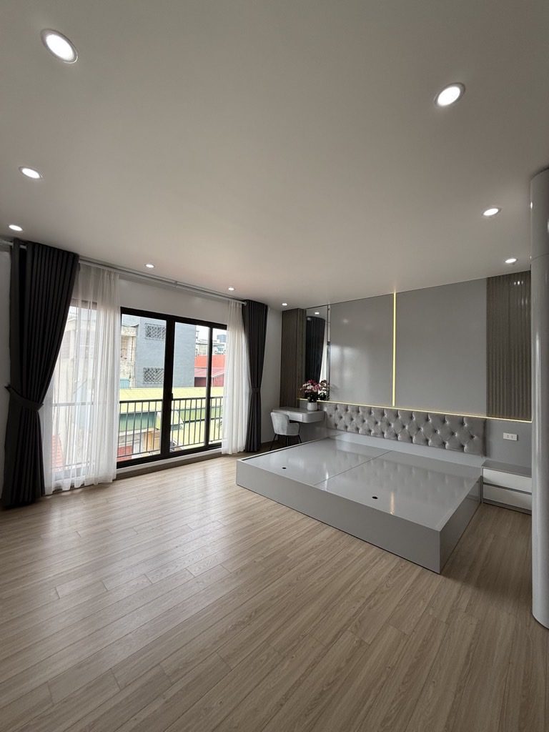 Bán Nhà Cổ Linh, Phường Long Biên 41m2, 6T giá 9,05 tỷ (gần ô tô tránh)