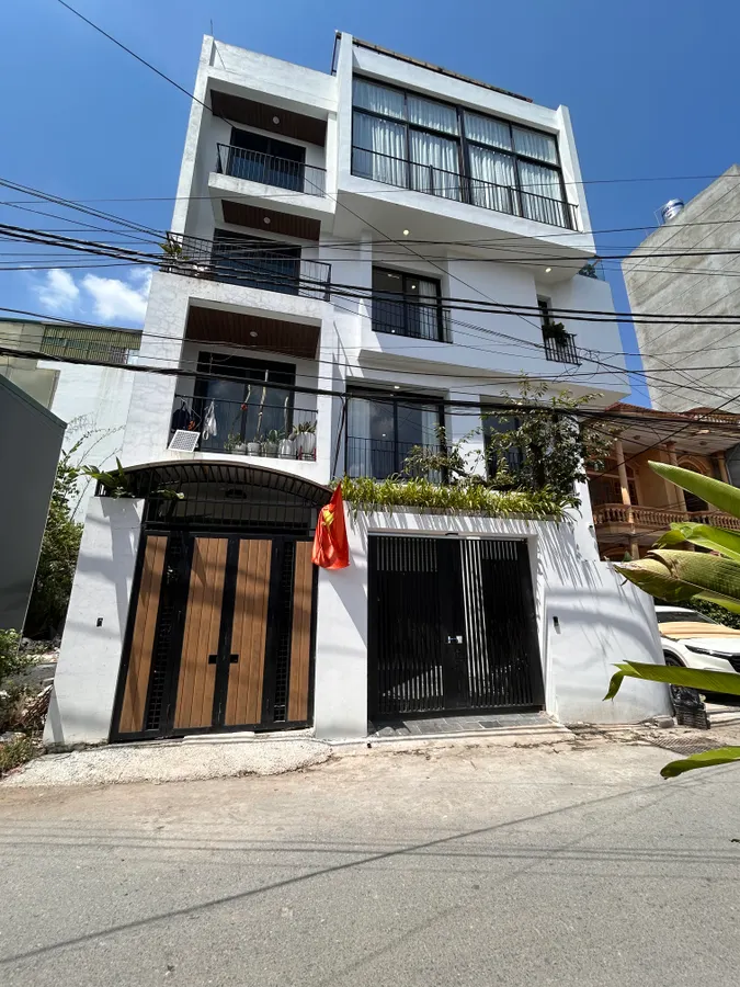 NHÀ ĐẸP MẶT NGÕ Ô TÔ CHÁNH Phố Nguyễn Văn Linh 79m2 X 5 tầng,20.5 tỷ Long Biên.