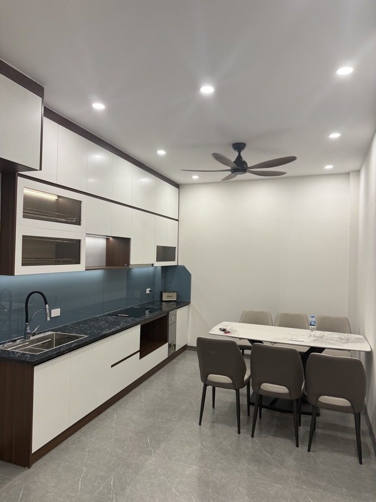 BÁN NHÀ NGỌC THUỴ-LONG BIÊN-45M- NGÕ OTO-NHỈNH 8 TỶ(TL)