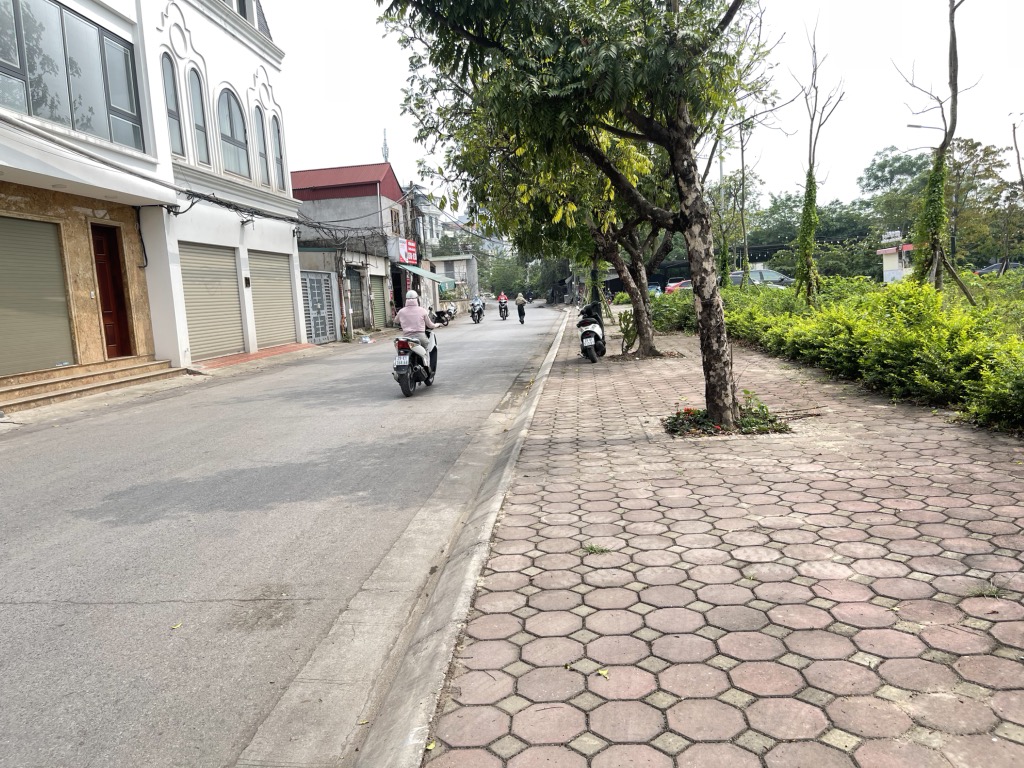 chỉ 8t ! Bán lô đất oto tránh, vỉa hè, view công viên tại thanh am, thượng thanh. LH 0936123469
