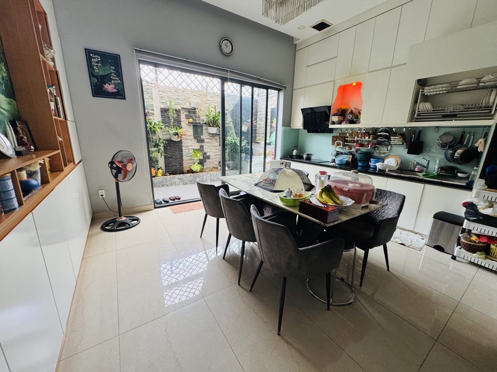 Mặt tiền kinh doanh Cao Lỗ 4x20, hàng xóm Parc Mall chỉ 14 tỷ LH-0931172218