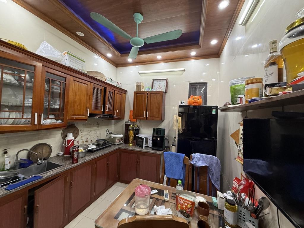 Bán nhà Cổ Nhuế 37m2, 5 tầng, gần ô tô, tiện ích đầy đủ