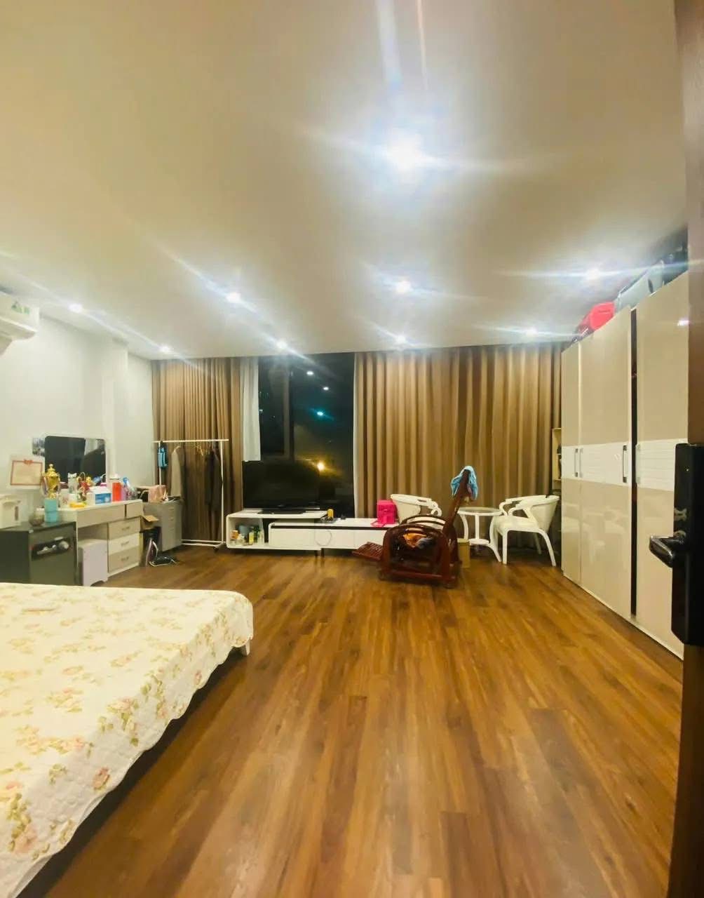 DUY NHẤT CĂN MT 6M, PHÂN LÔ, DÂN TRÍ CAO, Ở SƯỚNG,NỘI THẤT XỊN,Ô TÔ TRÁNH PHỐ TRUNG KÍNH.