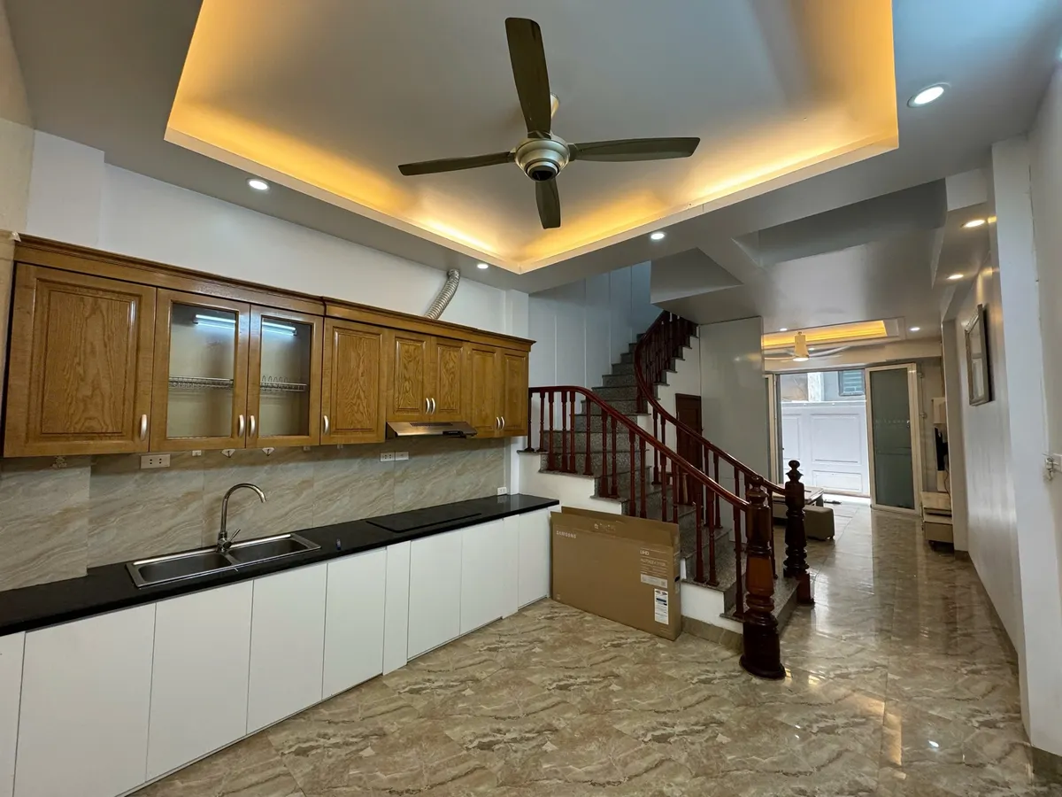 NHÀ ĐẸP FULL NỘI THẤT GẦN PHỐ -Ngọc Thụy 45M2 4 tầng 7.5 Tỷ Long Biên