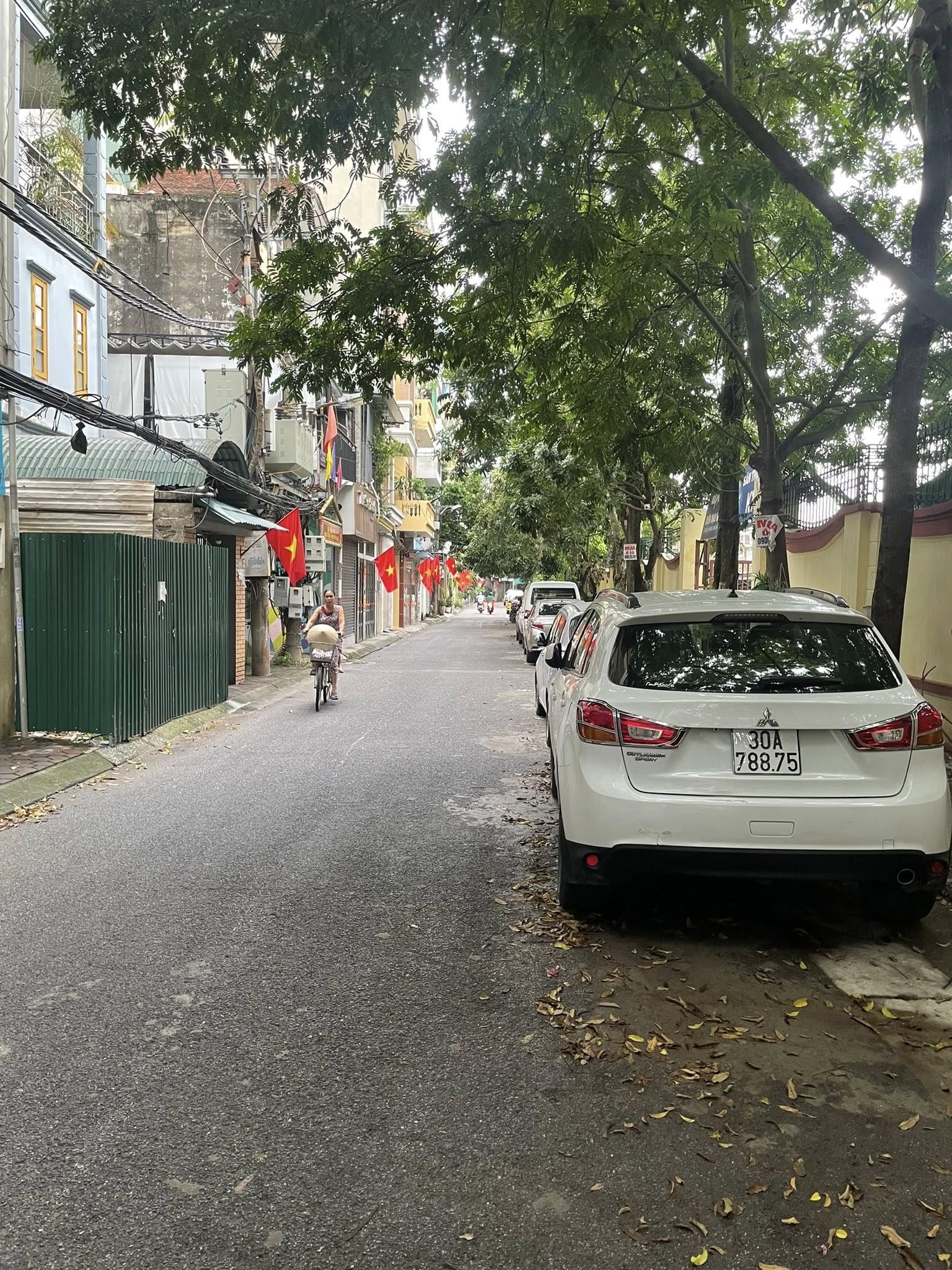 Bán đất Trường Chinh, Thanh Xuân, phân lô ô tô tránh, mặt ngõ thông, kinh doanh. Giá 19 tỷ