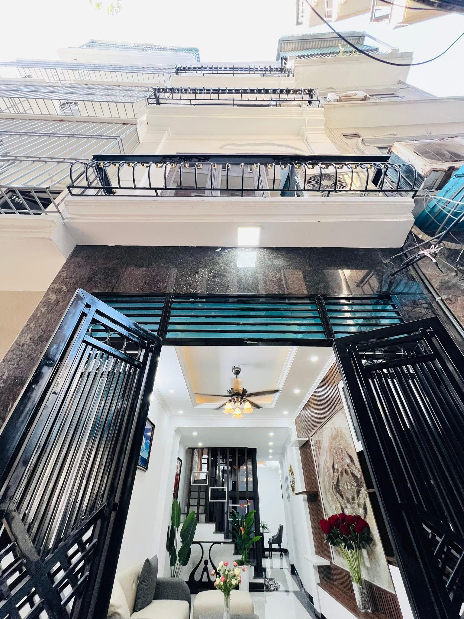 Bán nhà chính chủ Minh Khai - Hai Bà Trưng, 5 tầng thang máy, giá 10 tỷ!