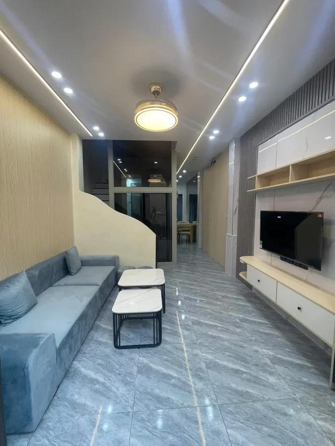 Trung Tâm Ngọc Thụy 45m2, 4T Thang Máy, Ô Tô Gần Nhà, Full Nội Thất - Chỉ 8.x Tỷ - Hiếmm