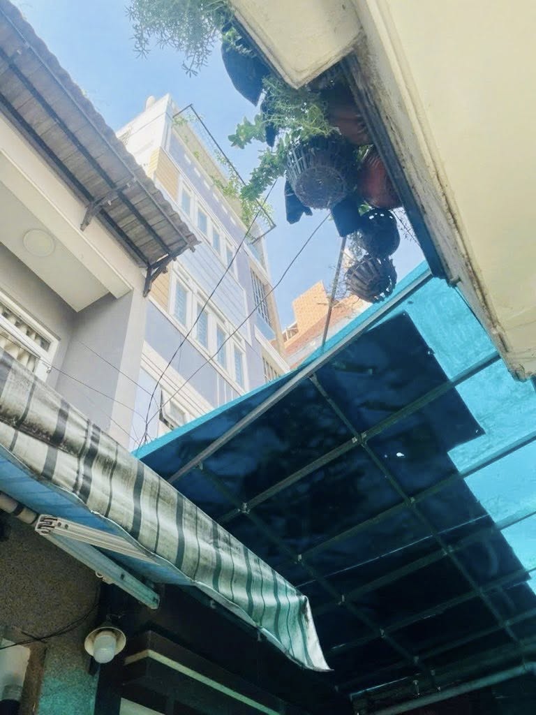 NHÀ ĐẸP GẦN AEON MALL – HXH – SÁT MT – 49M² NỞ HẬU – 5 TẦNG – 5PN CHỈ 6.X TỶ