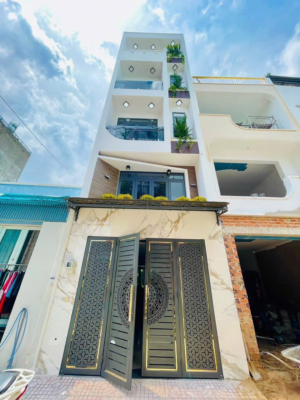 MẶT TIỀN LÊ VĂN QUỚI NỐI DÀI – 60M² – 5 TẦNG – 5PN - FULL NỘI THẤT CHỈ 6.X TỶ