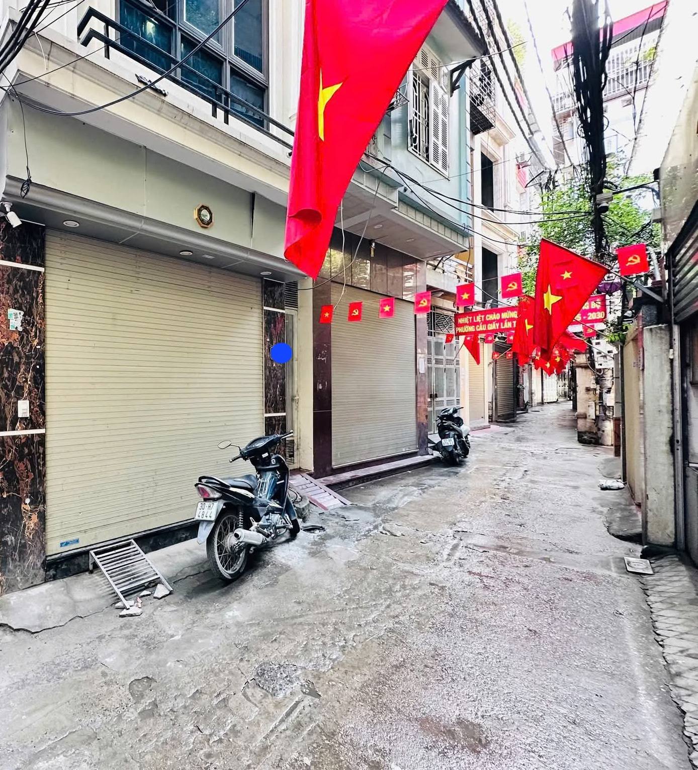 BÁN NHÀ NGÕ 79 CẦU GIẤY THÔNG SANG NGÕ 445 NGUYỄN KHANG, DIỆN TÍCH 32M, XÂY 5 TẦNG, MẶT TIỀN 5M, GIÁ 7.5 TỶ