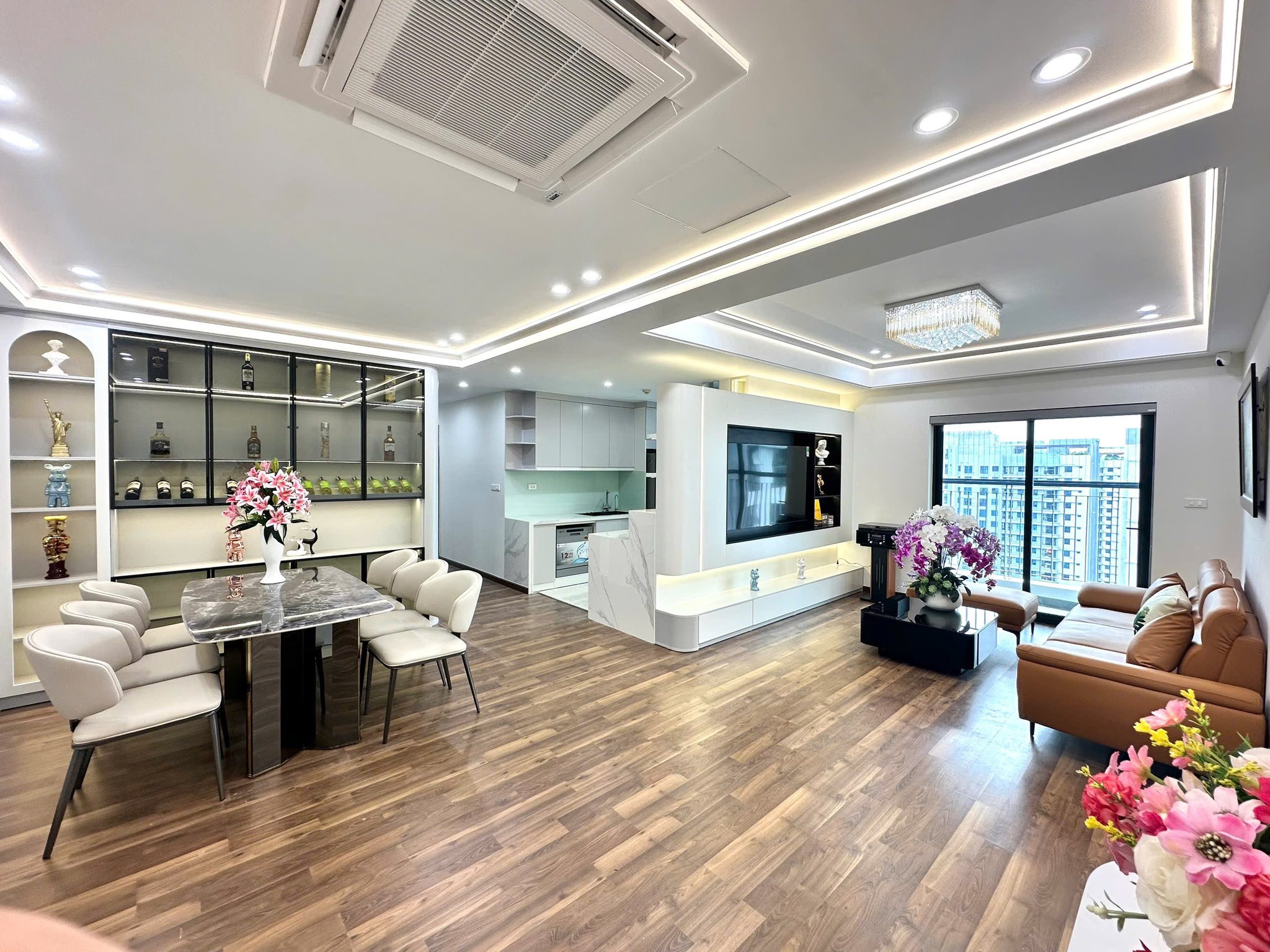 CT1 Mễ Trì Hạ 98m2, 3PN Nội thất mới tinh, View phố, 8.25 tỷ Nam Từ Liêm