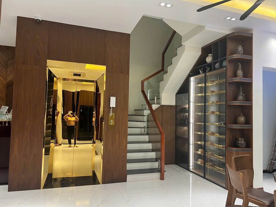 95m2