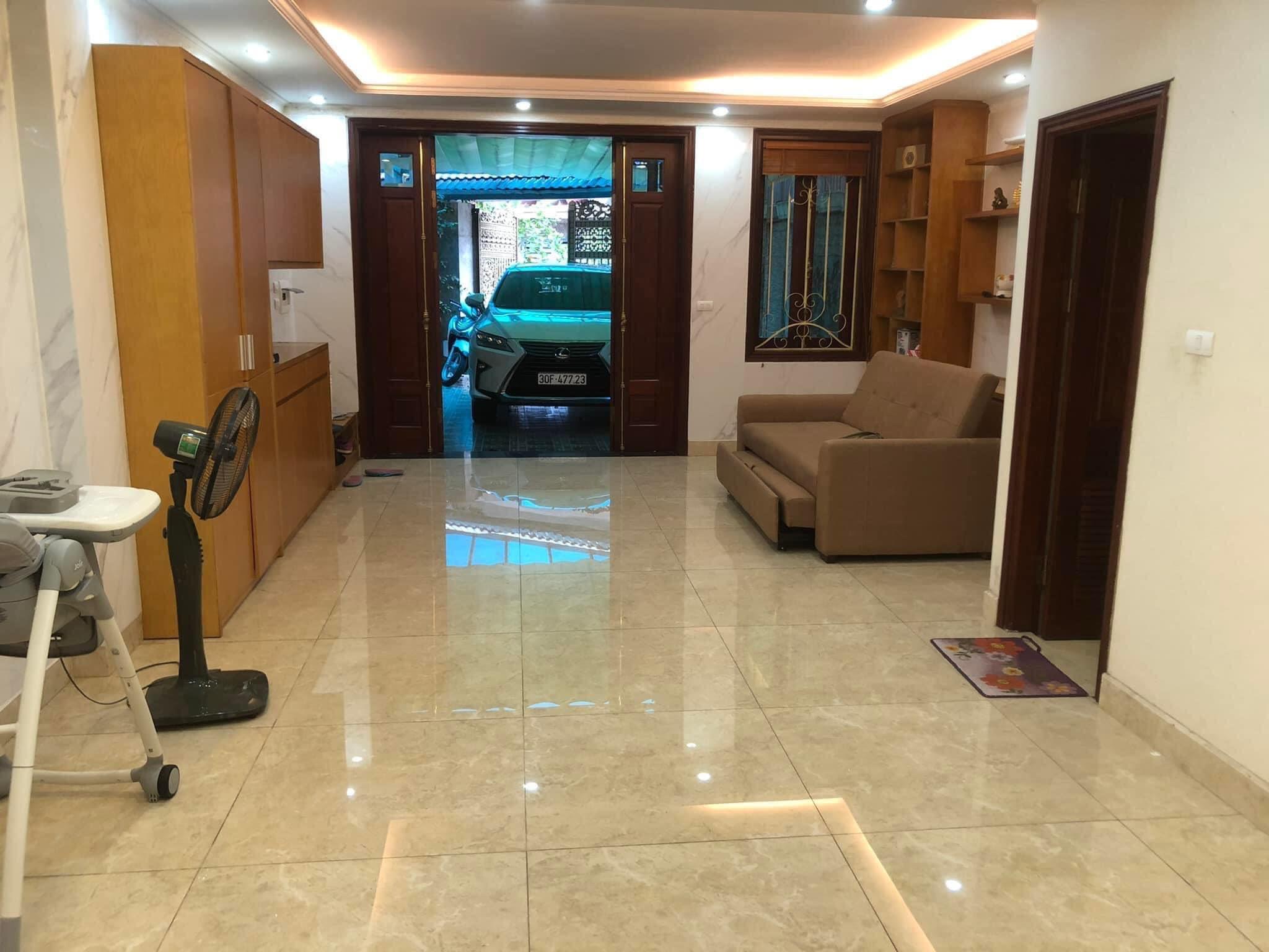 Bán nhà ngõ 279 Đội Cấn oto tránh ,kinh doanh, dân xây 50 m 5 tầng 10.4 tỷ