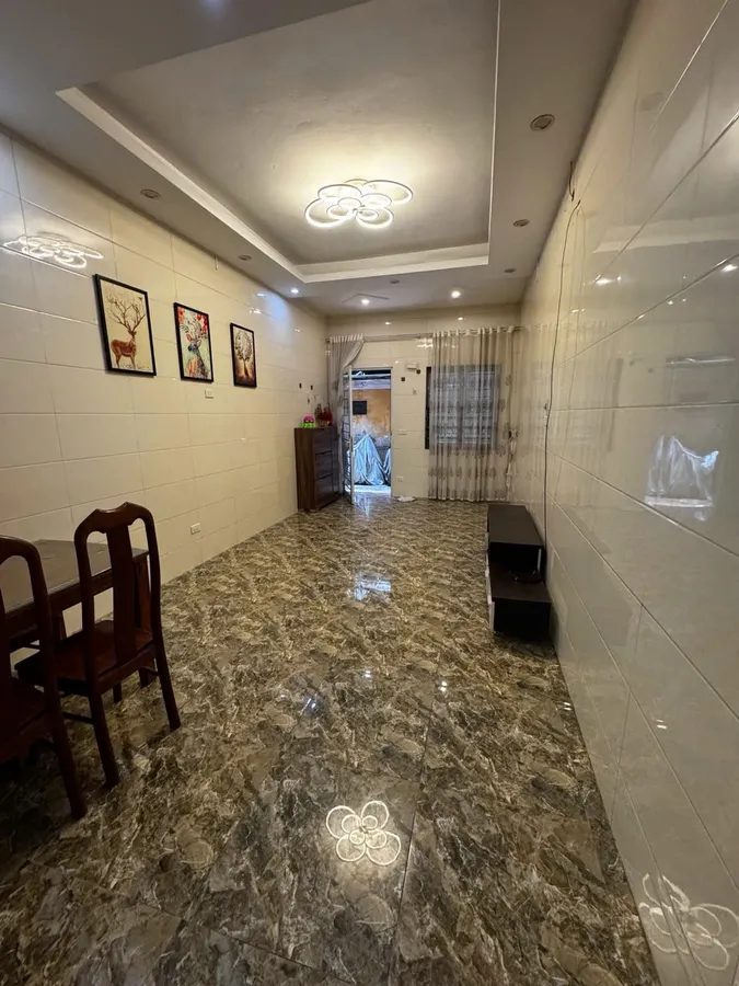 BÁN NHÀ RIÊNG Phố Ngọc Lâm 30m2 X 5 tầng 5.6 Tỷ Long Biên Hà Nội.