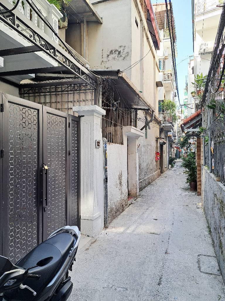 Kim Giang, nhà đẹp, ngõ rộng, gần ô tô, tiện ích xung quanh, sát đô thị định công