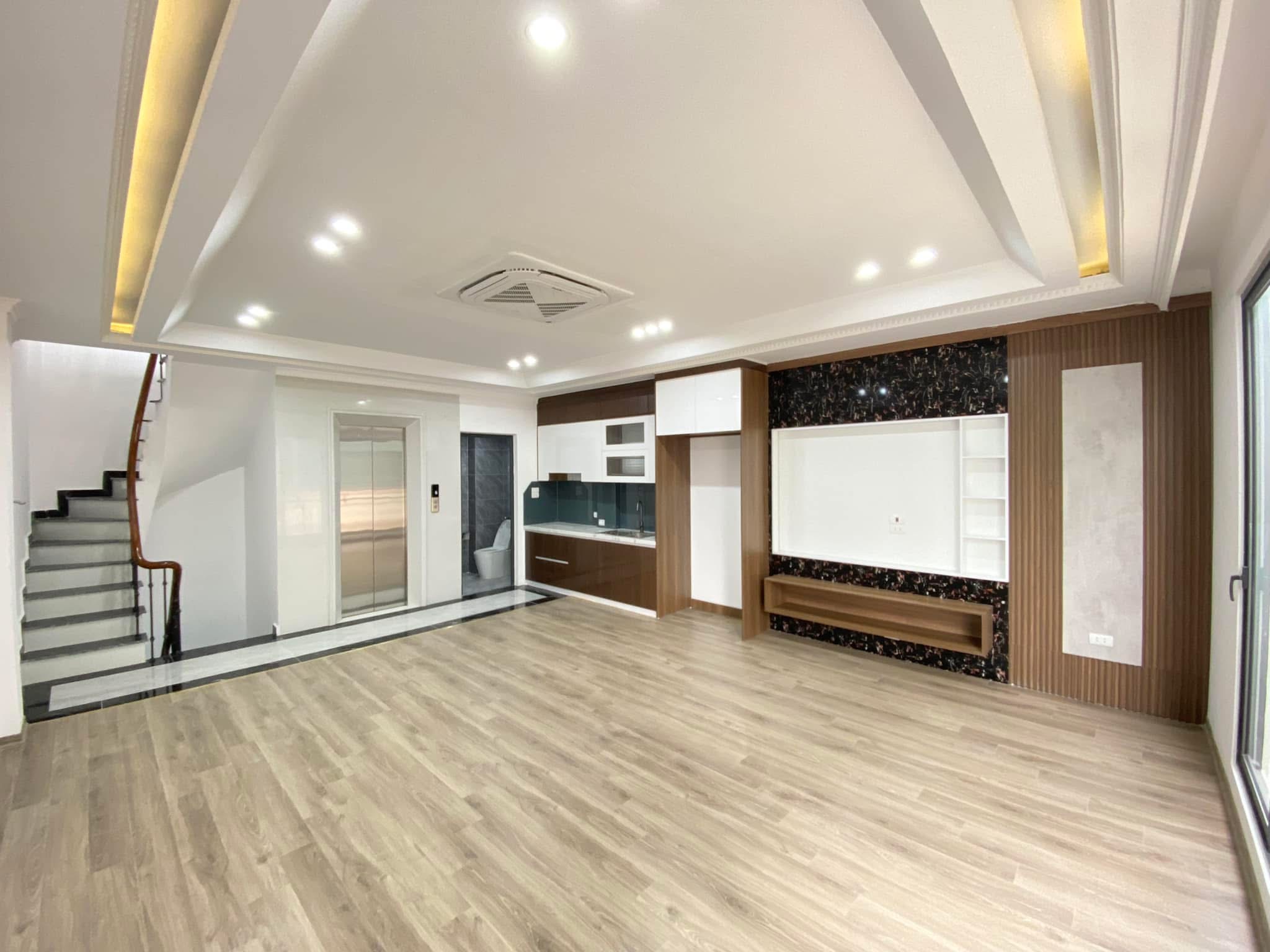 NHÀ 6 TẦNG, THANG MÁY, NỘI THẤT XỊN, Ở SƯỚNG, SÁT PHỐ, VỈA HÈ, Ô TÔ TRÁNH PHỐ ĐỖ QUANG.