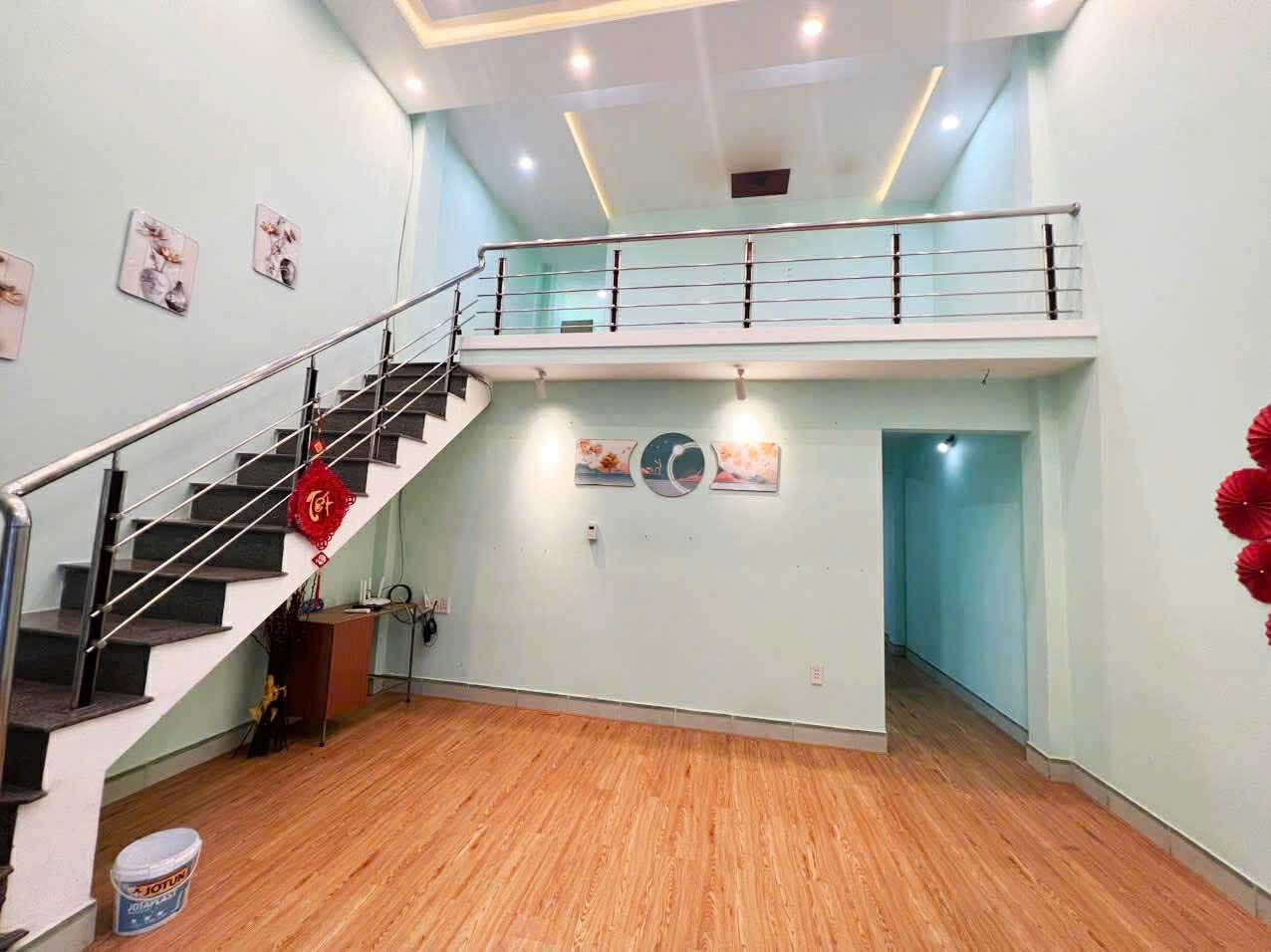 CHỈ 2,9 TỶ – NHÀ GÁC LỬNG ĐẸP, Ở NGAY TẠI HÒA THỌ ĐÔNG