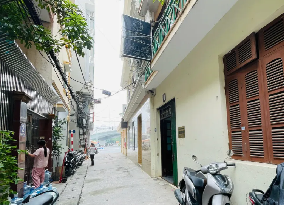 Chính chủ bán gấp nhà Cầu Giấy để mua biệt thự, nhà 50m2, 6 tầng, giá nhỉnh 15 tỷ.