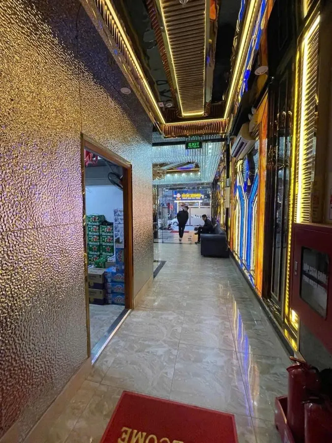 Bán Nhà Mặt Phố Trung Hòa. Cầu Giấy. 6 Tầng Thang Máy. Ô Tô. Vỉa Hè. DT 132m2. Giá 83,5 Tỷ.