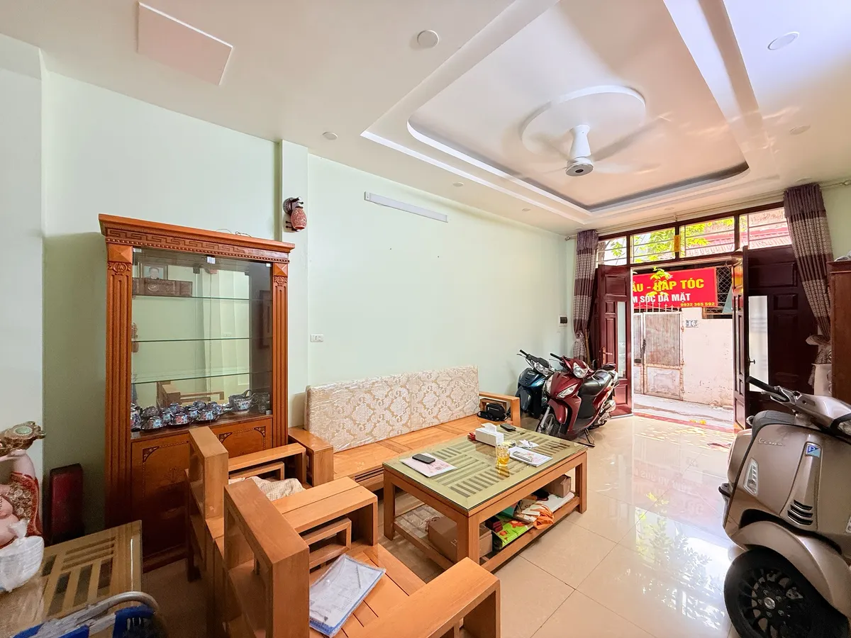 NHÀ ĐẸP DÂN XÂY NGÕ THÔNG KINH DOANH Phố Bồ Đề 55m2 X 4 Tầng 13.5 Tỷ Long Biên Hà Nội.