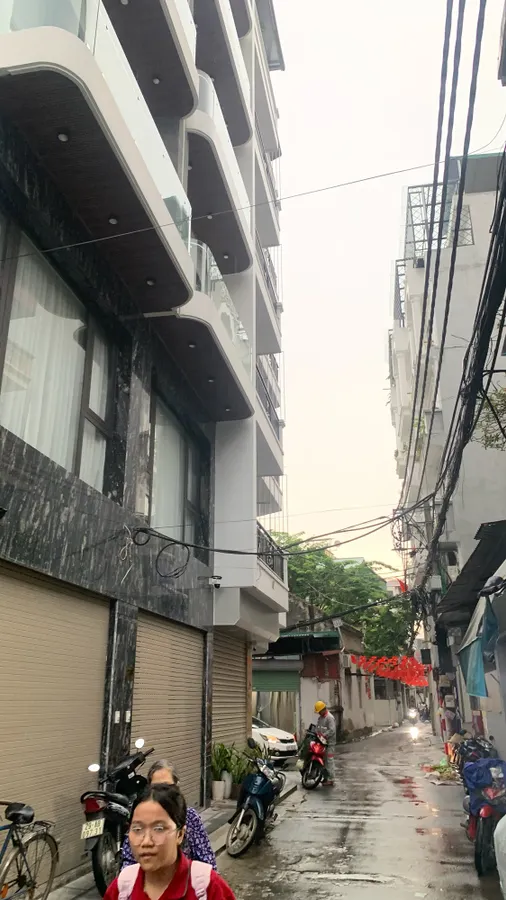NHÀ MỚI Ở LUÔN Phố Tư Đìnnh 100m2 X 3 Tầng mặt tiền 5m, 11.5 Tỷ Long Biên.