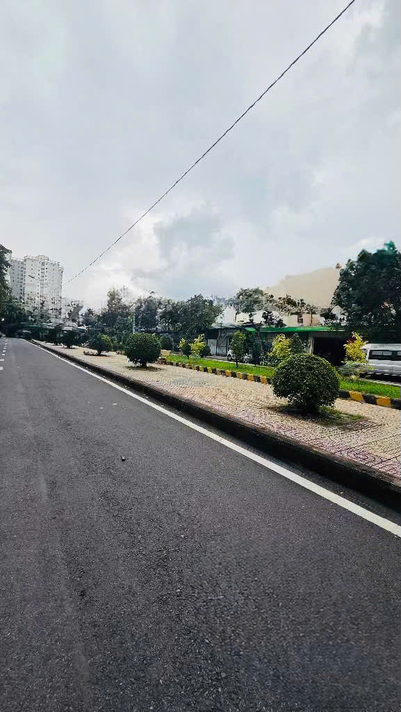 BIỆT THỰ PHỐ MẶT TIỀN HIỀN VƯƠNG – NGANG RỘNG 8M – VỊ TRÍ HIẾM - TÂN PHÚ.