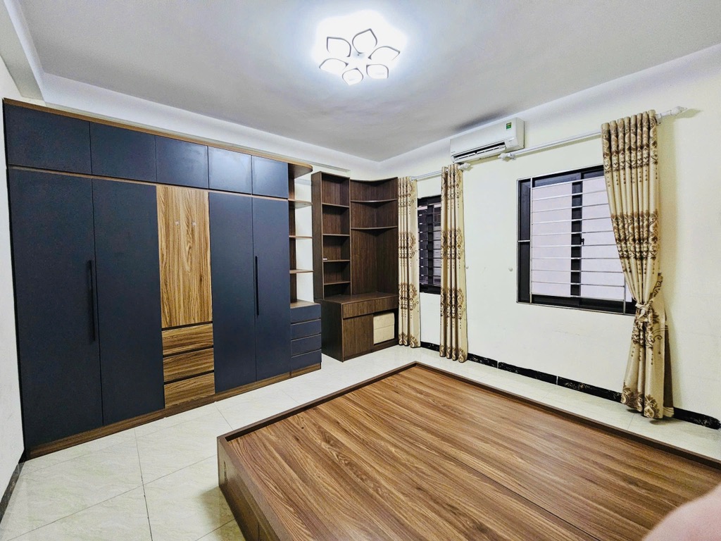 BÁN NHÀ NGỌC THUY, LONG BIÊN-FULL NỘI THẤT-OTO-50M-NHỈNH 8 TỶ