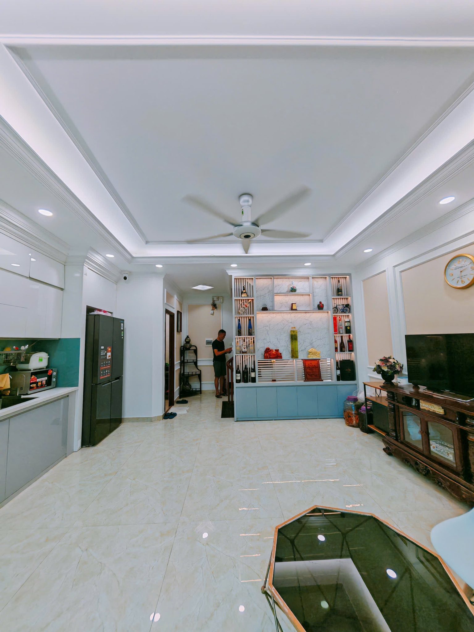 Bán nhà đường Hồ Tùng Mậu, Cầu Giấy, 42m2, 6 tầng, ô tô, full nội thất, ngõ thông, 11 tỷ