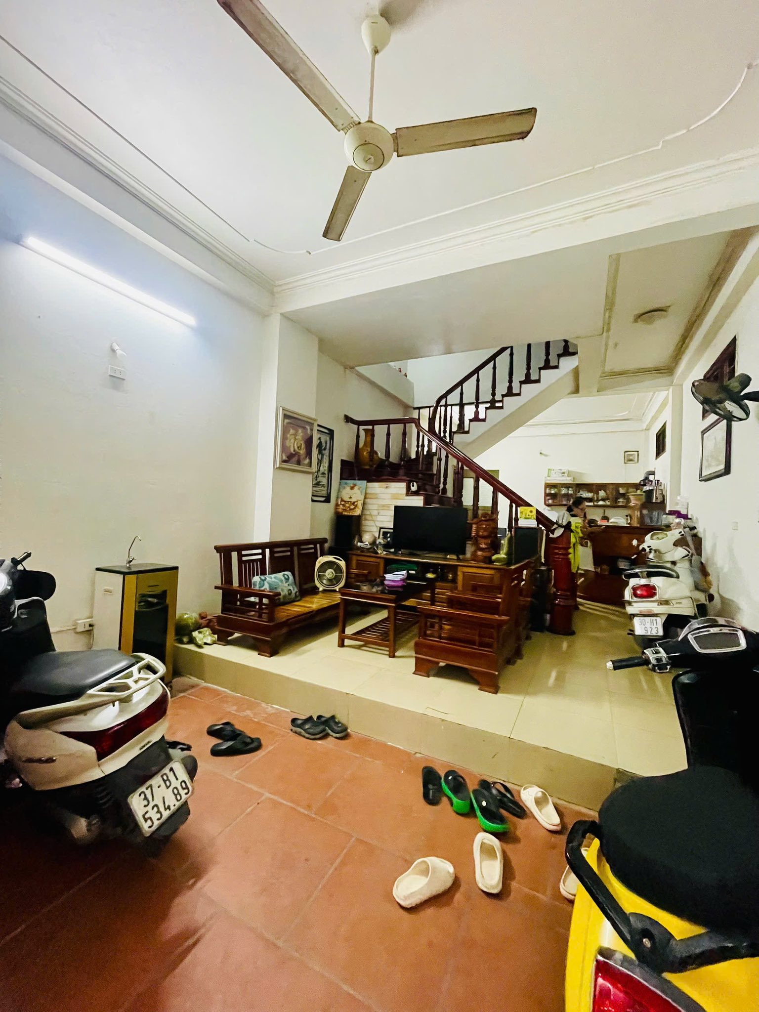 Bán nhà phố Phạm Tuấn Tài, Cầu Giấy, 48m2 vỉa hè, ôtô, phân lô, kinh doanh, ngõ thông 19tỷ