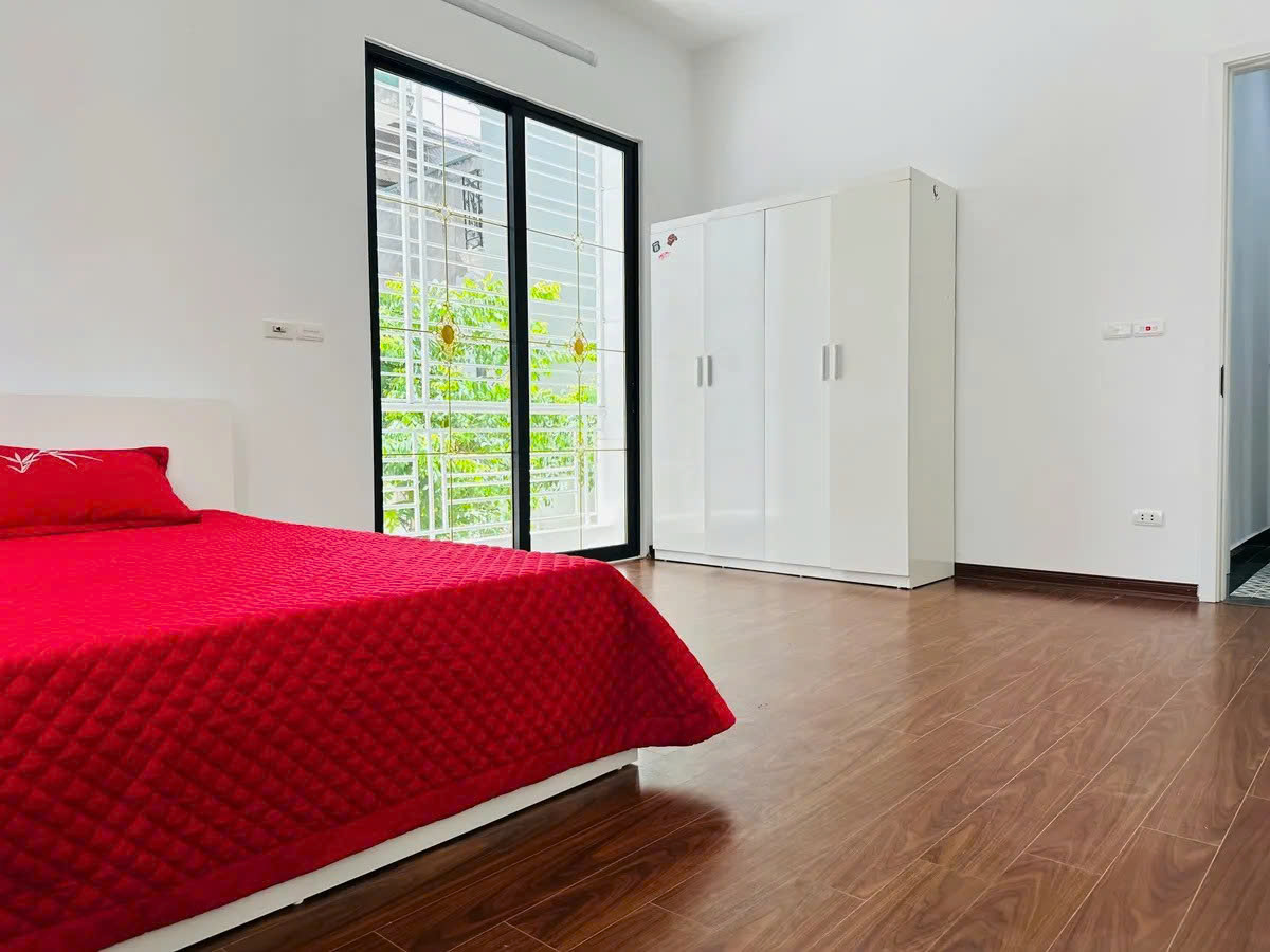 Bán nhà phố Đội Cấn 48m2, 4 tầng mặt tiền 6.6m lô góc sân vườn 13.3 tỷ hiếm Ba Đình