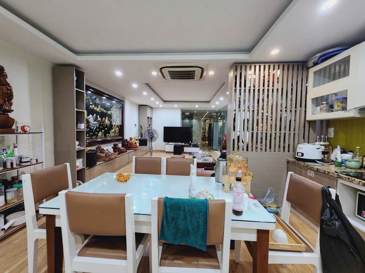 NHÀ 9 TẦNG, THANG MÁY, THÔNG SÀN, NỘI THẤT XỊN, Ở SƯỚNG, GARA Ô TÔ PHỐ VŨ PHẠM HÀM.