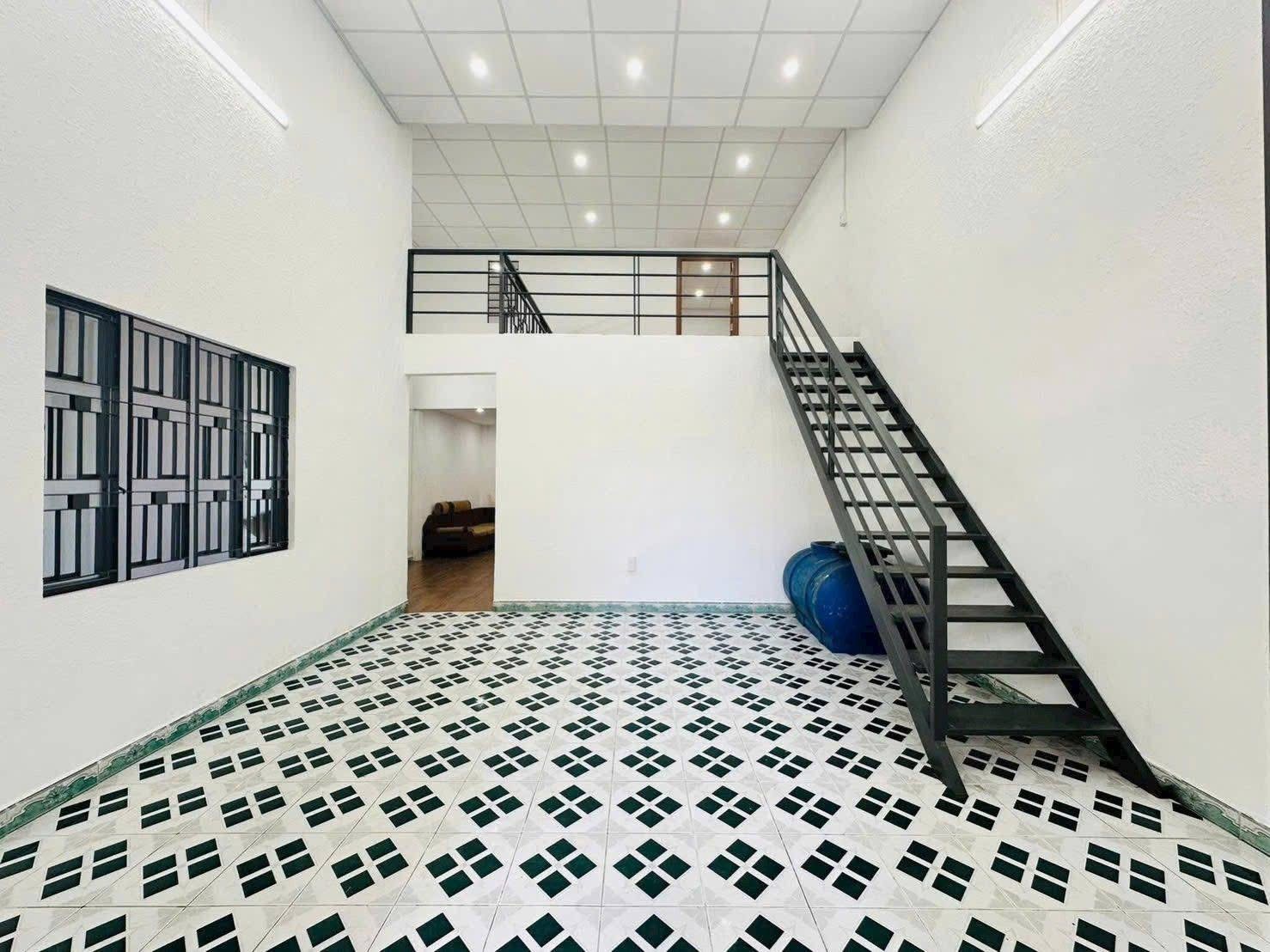 Nhà Gác Lửng Kiệt Nguyễn Phước Nguyên