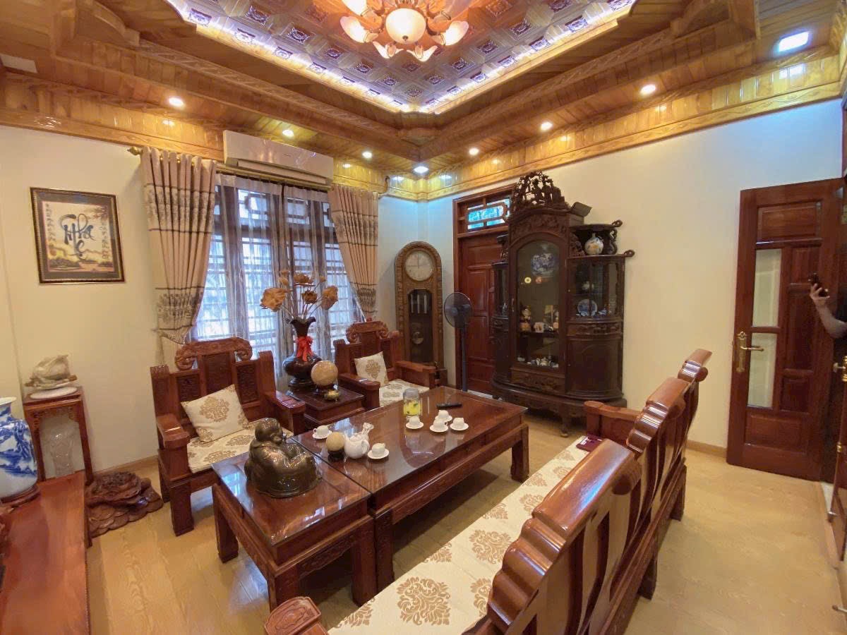 BÁN NHÀ DT 85M, 5 TẦNG, VIEW HỒ, NGÕ THÔNG, Ô TÔ TRÁNH, NỞ HẬU, Ở SƯỚNG PHỐ TRUNG KÍNH.